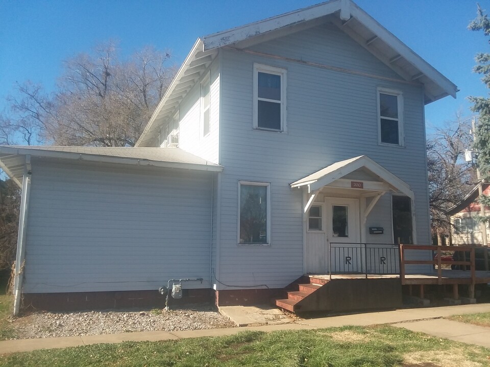 200 SOUTH MAIN in Centerville, IA - Building Photo