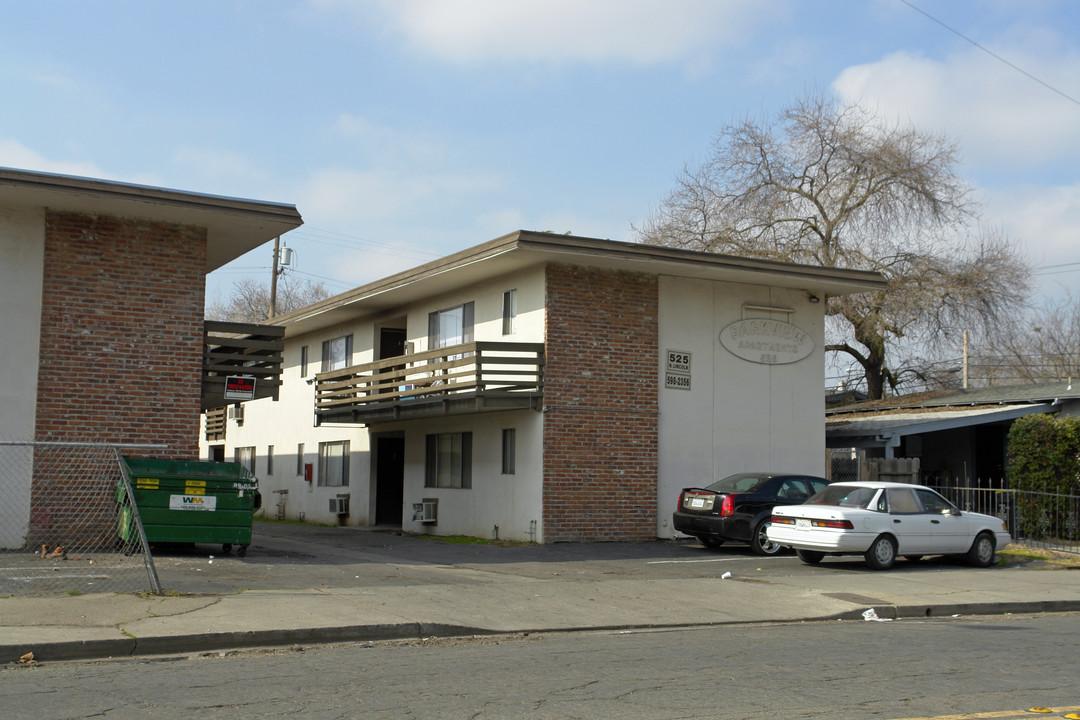 525 N Lincoln St in Stockton, CA - Foto de edificio