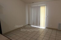 454 E Center St photo'