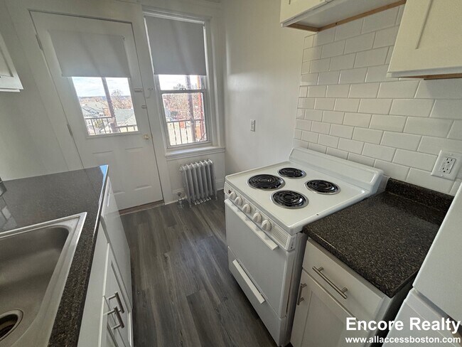 116 Washington St, Unit 63 in Boston, MA - Building Photo - Building Photo