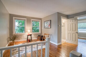 1000b Grandview Dr in Nashville, TN - Building Photo - Building Photo