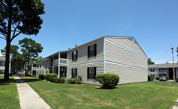 Northwoods (C.H.A.M.) in Pensacola, FL - Building Photo - Building Photo