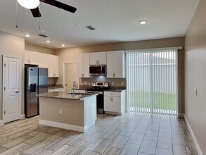 1957 Michigan Dr in Poinciana, FL - Building Photo - Building Photo