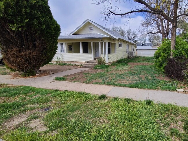 property at 139 N Ash St