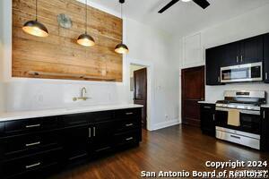 423 W Woodlawn Ave in San Antonio, TX - Building Photo