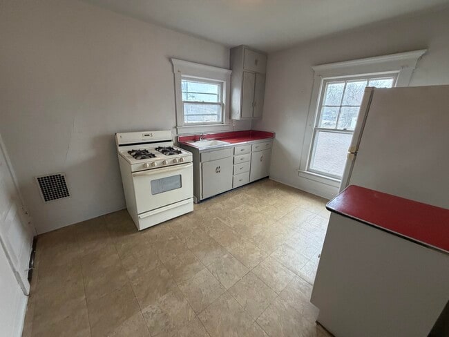 528 Grant St in Danville, IL - Building Photo - Building Photo