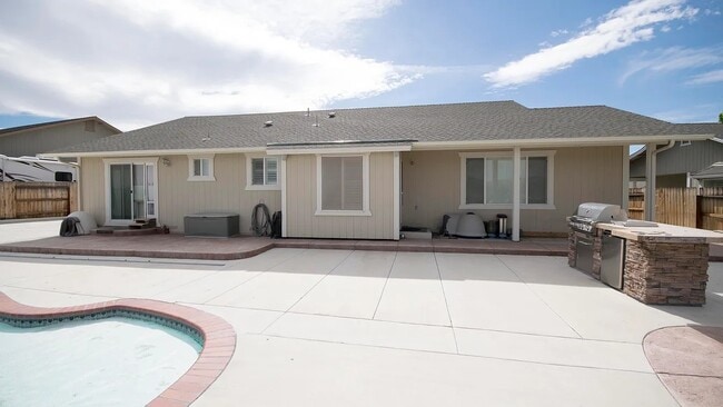 2160 Mammatus Dr in Spanish Springs, NV - Building Photo - Building Photo