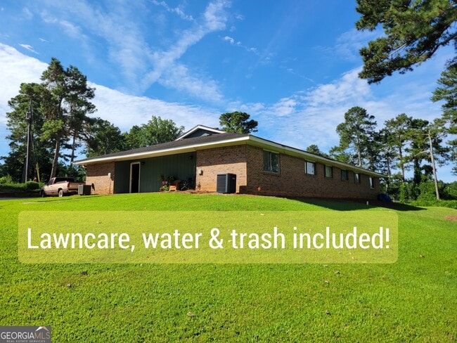 property at 424 GA Hwy 211