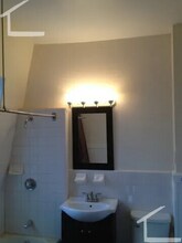 77 S Central Ave, Unit B in Quincy, MA - Building Photo - Building Photo
