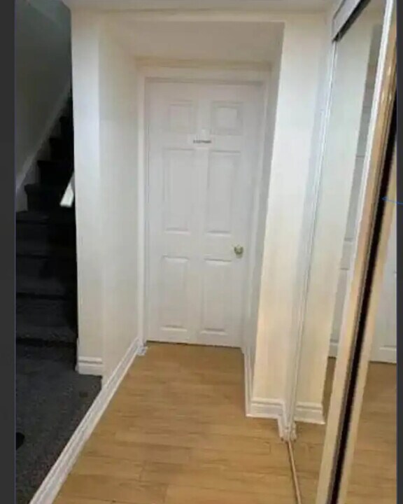 23 Wilkes Cres in Toronto, ON - Building Photo