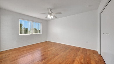 10266 Snead Cir N in Sun City, AZ - Building Photo - Building Photo