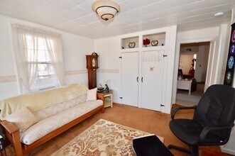 58 S East St in Amherst, MA - Building Photo - Building Photo