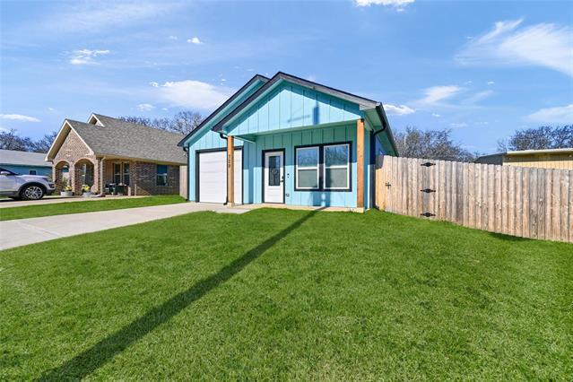 729 E Sears St in Denison, TX - Building Photo - Building Photo