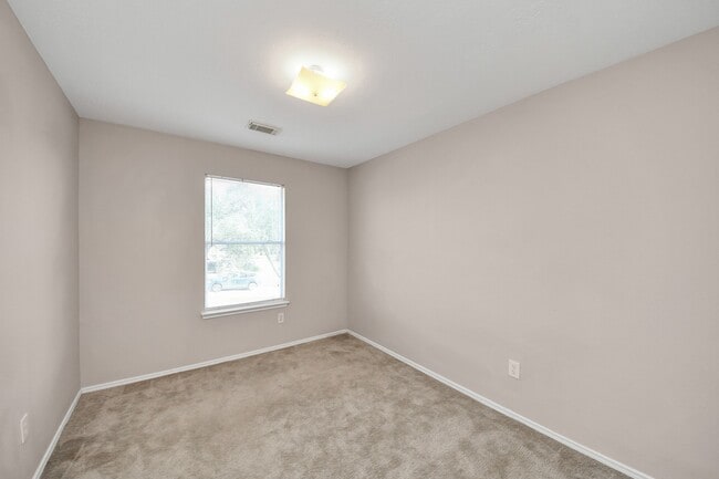 property at 3919 Vauxhall Dr S