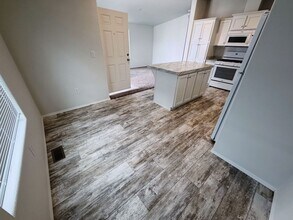 4400 W Florida Ave in Hemet, CA - Building Photo - Building Photo