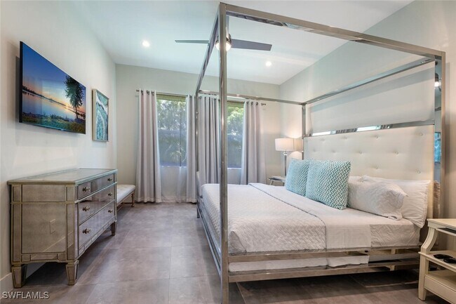 property at 2737 Linda Dr