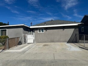 11828 State St in Lynwood, CA - Foto de edificio - Building Photo