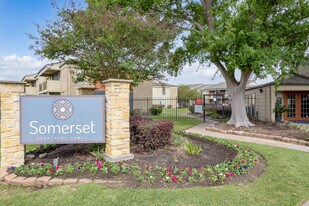 Somerset in Houston, TX - Building Photo