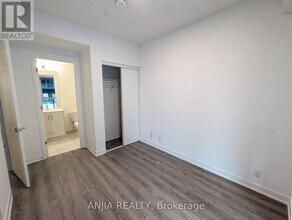 180 Front St E in Toronto, ON - Building Photo - Building Photo