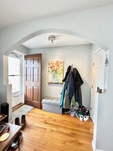 87 Cresthill Rd, Unit 1 in Boston, MA - Building Photo - Building Photo