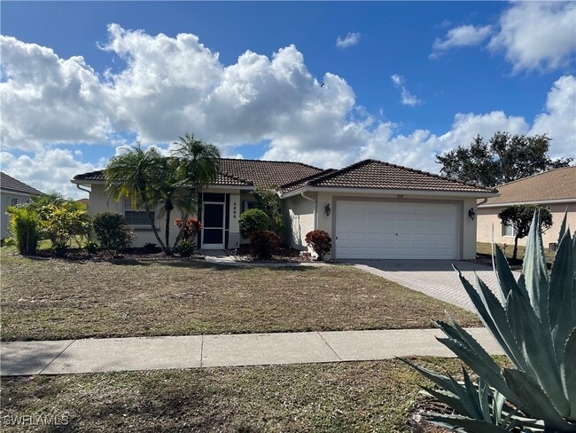 2895 Orange Grove Trail in Naples, FL - Building Photo - Building Photo