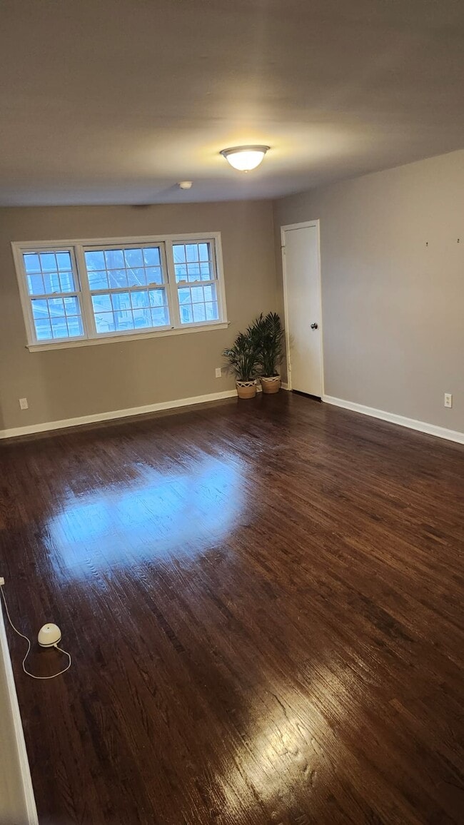 17 Union Ave, Unit 2 in Maplewood, NJ - Building Photo - Building Photo