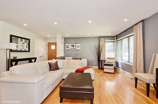 8709 Kedvale Ave in Skokie, IL - Building Photo - Building Photo