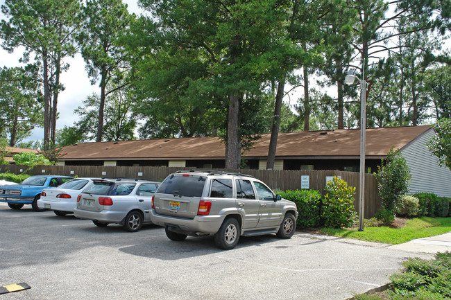 Myrtle Grove Villas in Pensacola, FL - Foto de edificio - Building Photo