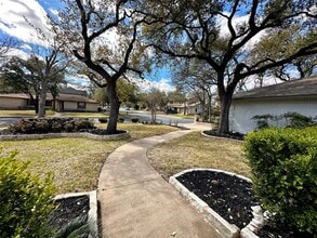 11740 D-K Ranch Rd in Austin, TX - Building Photo - Building Photo