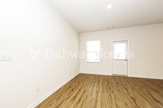 105 Glacier Wy in La Vergne, TN - Building Photo - Building Photo
