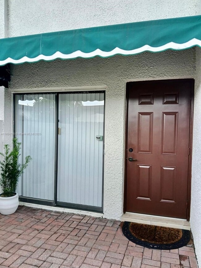 11339 SW 71st Ln in Miami, FL - Building Photo - Building Photo