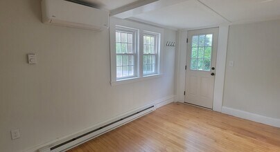 45 Elm St in Newbury, MA - Building Photo - Building Photo