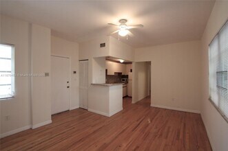 1525 Pennsylvania Ave in Miami Beach, FL - Building Photo - Building Photo