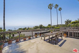 11815 Ellice St in Malibu, CA - Building Photo - Building Photo