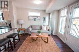 489 East Ave in Kitchener, ON - Building Photo - Building Photo