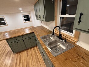 252 Wilcox Dr in Crumpler, NC - Building Photo - Building Photo