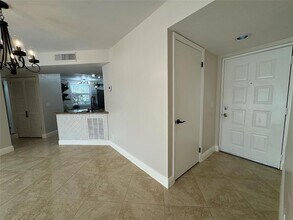 9033 Wiles Rd in Coral Springs, FL - Building Photo - Building Photo
