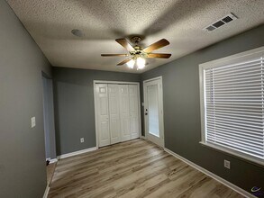 122 Somerset Dr in Warner Robins, GA - Foto de edificio - Building Photo