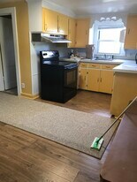 3206 Franklin St, Unit 2 second floor in Rotterdam, NY - Building Photo