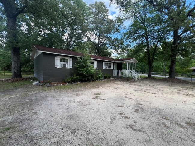 1900 River Birch Dr in Sumter, SC - Building Photo - Building Photo