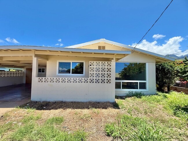 880 Kanakea Loop in Lahaina, HI - Building Photo - Building Photo
