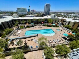 353 E Bonneville Ave, Unit 219 in Las Vegas, NV - Building Photo