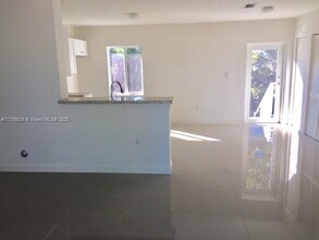 265 15th St in Marathon, FL - Building Photo - Building Photo