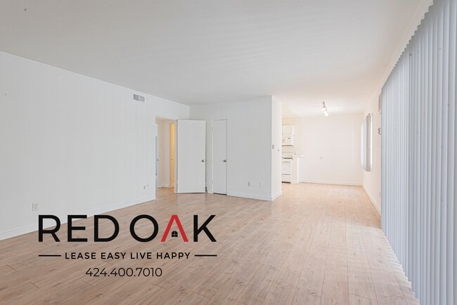 1327 Laurel Ave in West Hollywood, CA - Building Photo - Building Photo