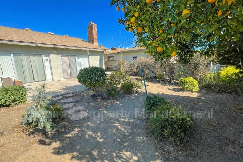 23 Lemon Dr in Camarillo, CA - Building Photo