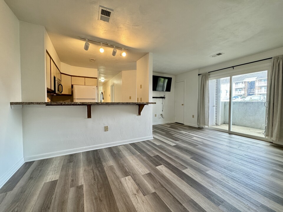 1206 University Ter in Blacksburg, VA - Building Photo