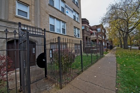 6933 S Indiana in Chicago, IL - Foto de edificio - Building Photo