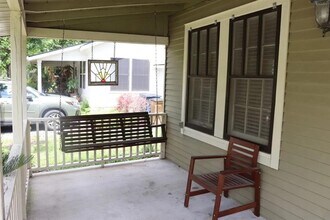 1200 Alegria Rd in Austin, TX - Building Photo - Building Photo