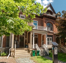 235 Johnson St in Kingston, ON - Building Photo