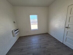 383 S 7th Ave in Yuma, AZ - Foto de edificio - Building Photo